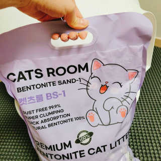 겟플렉스 켓플렉스 캣츠룸BS-1 고양이모래 4kg — 5점을 준 리뷰어가 2020년 12월 올린 사용 사진