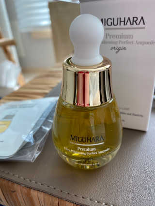 미구하라 프리미엄 울트라 화이트닝 퍼펙트 앰플 오리진  20ml — 4점을 준 리뷰어가 2020년 4월 올린 사용 사진