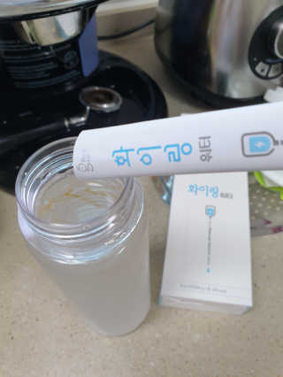 리얼그램 화이링워터 온 국민 필요회복템 — 5점을 준 리뷰어가 2020년 6월 올린 사용 사진