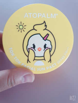 아토팜 톡톡 페이셜 선팩트 SPF43 PA+++ — 5점을 준 리뷰어가 2020년 5월 올린 사용 사진
