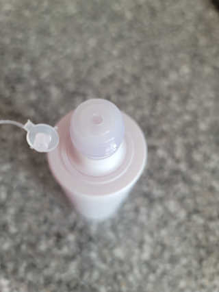 어글리프루프 에센스 스탑디어글리 레드모먼트 에센스 120ml — 5점을 준 리뷰어가 2020년 10월 올린 사용 사진