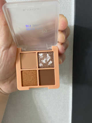 [블랙루즈] 크리스탈 하트 락 섀도우 4종 중 택1 — 3점을 준 리뷰어가 2020년 9월 올린 사용 사진