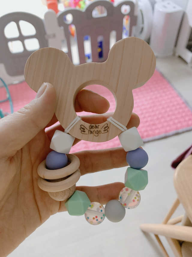 디어랑쥬 친환경 편백나무 원목 치발기 겸 딸랑이_미키 리뷰 사진