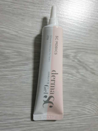 derma SC-Gel 더마에스씨 겔 20g — 5점을 준 리뷰어가 2020년 5월 올린 사용 사진