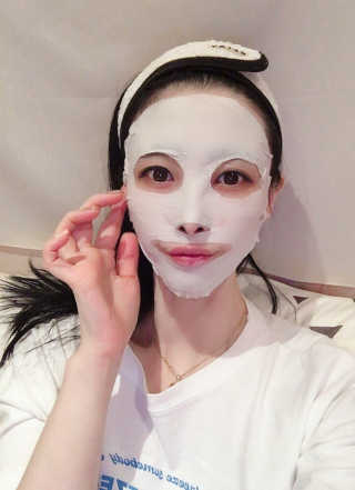 아이디플라코스메틱 페이스핏 플라스터 마스크 — 3점을 준 리뷰어가 2020년 7월 올린 사용 사진