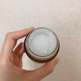 La Theorie Hydrating Ingredients | 하이드레이팅 인그레이디언츠 — 4점을 준 리뷰어가 2020년 4월 올린 사용 사진