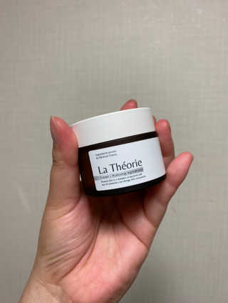La Theorie Hydrating Ingredients | 하이드레이팅 인그레이디언츠 — 4점을 준 리뷰어가 2020년 5월 올린 사용 사진
