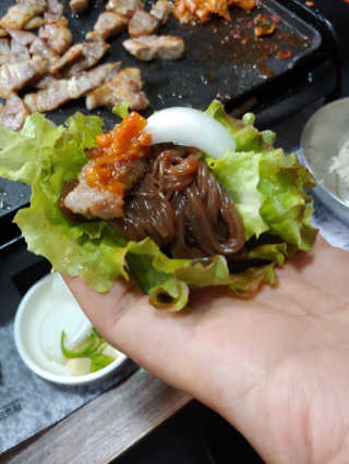 [해주냉면] 신천맛집 매운 비빔냉면 2인분 + 무절임 — 5점을 준 리뷰어가 2020년 5월 올린 사용 사진