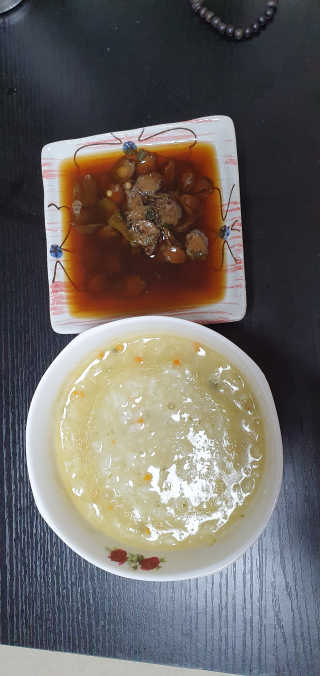 바다는다웰빙이다 완도사랑 전복죽 250g - 2팩 + 전복장조림 2팩 — 4점을 준 리뷰어가 2020년 8월 올린 사용 사진