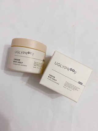 어글리프루프 크림 바이어글리 하이드레이션 샤워 50ml — 5점을 준 리뷰어가 2020년 10월 올린 사용 사진