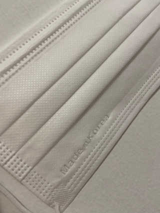 C.Care 프리미엄 3겹 페이스 마스크 50개 상자 포함 피부 친화적인 부드러운 안감 Made in Korea FDA 승인 — 4점을 준 리뷰어가 2021년 1월 올린 사용 사진
