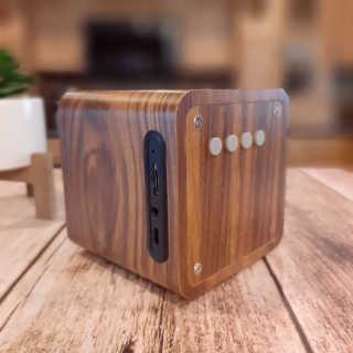 SEVIZ MINI10W 레트로 블루투스 스피커 — 5점을 준 리뷰어가 2020년 8월 올린 사용 사진