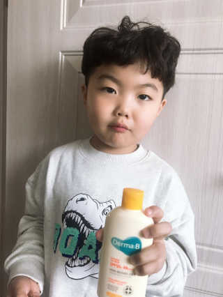 더마비 에브리데이 선블록 SPF50+PA++++ — 5점을 준 리뷰어가 2020년 4월 올린 사용 사진