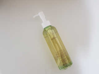 스킨큐어 산다화 순한 클렌징 동백 오일 200ml — 5점을 준 리뷰어가 2020년 5월 올린 사용 사진