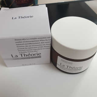 La Theorie Hydrating Ingredients | 하이드레이팅 인그레이디언츠 — 4점을 준 리뷰어가 2020년 5월 올린 사용 사진