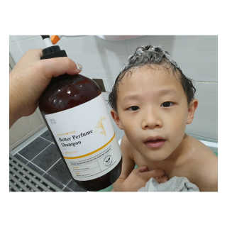 달리프 베러 퍼퓸 샴푸 1000ml 레이니데이 or 일랑로즈 — 5점을 준 리뷰어가 2020년 11월 올린 사용 사진