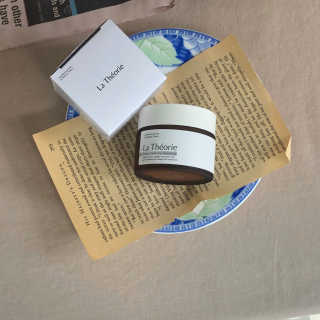 La Theorie Hydrating Ingredients | 하이드레이팅 인그레이디언츠 — 5점을 준 리뷰어가 2020년 4월 올린 사용 사진