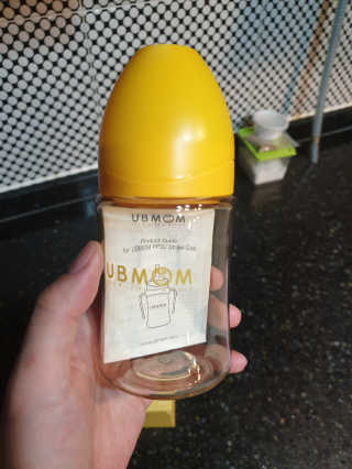 유비맘 PPSU 젖병 노꼭지_200ml_컬러 랜덤 발송 — 5점을 준 리뷰어가 2020년 9월 올린 사용 사진