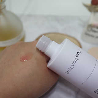 어글리프루프 에센스 스탑디어글리 레드모먼트 에센스 120ml — 5점을 준 리뷰어가 2020년 10월 올린 사용 사진