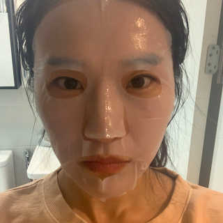 [마더메이드]룩시카라이브 울트라 리페어링 겔 마스크K — 5점을 준 리뷰어가 2020년 10월 올린 사용 사진