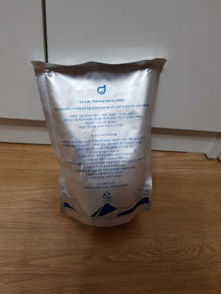 [설랩] 클렌징워터 세안수 500ml x 6팩 — 5점을 준 리뷰어가 2020년 7월 올린 사용 사진
