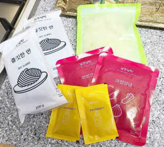 [해주냉면] 신천맛집 매운 비빔냉면 2인분 + 무절임 — 4점을 준 리뷰어가 2020년 5월 올린 사용 사진