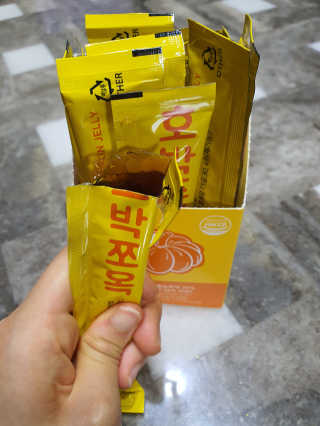 조은약초 국산 늙은 호박즙 호박쪼옥 젤리 20g x 15포 — 3점을 준 리뷰어가 2020년 8월 올린 사용 사진