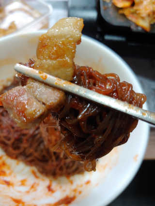 [해주냉면] 신천맛집 매운 비빔냉면 2인분 + 무절임 — 3점을 준 리뷰어가 2020년 5월 올린 사용 사진