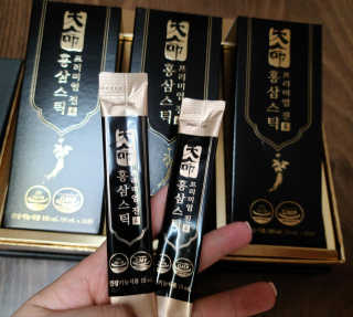 헬스업_천명진프리미엄홍삼스틱_10ml x 30포 — 5점을 준 리뷰어가 2020년 7월 올린 사용 사진