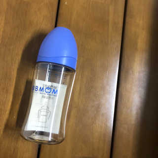 유비맘 PPSU 젖병 노꼭지_260ml_컬러 랜덤 발송 — 5점을 준 리뷰어가 2020년 12월 올린 사용 사진