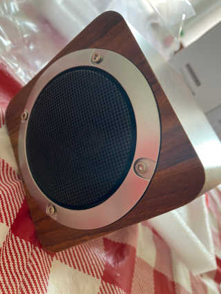 SEVIZ MINI10W 레트로 블루투스 스피커 — 5점을 준 리뷰어가 2020년 9월 올린 사용 사진