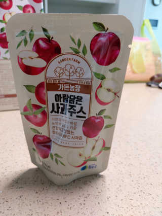 [가든농장]아람담은 사과주스 [가든농장] 아람담은 사과주스 120ml x 15포 — 5점을 준 리뷰어가 2020년 5월 올린 사용 사진