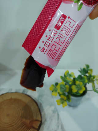 헬스업_쁘띠쁘띠석류콜라겐젤리_20g x 14포 — 5점을 준 리뷰어가 2020년 8월 올린 사용 사진