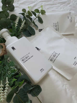 [생활공작소]핸드워시 용기 500ml 1개+리필 400ml 2개 — 5점을 준 리뷰어가 2020년 8월 올린 사용 사진