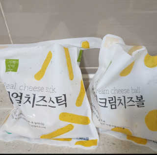 가치식탁 리얼치즈스틱, 리얼크림치즈볼 — 5점을 준 리뷰어가 2020년 11월 올린 사용 사진