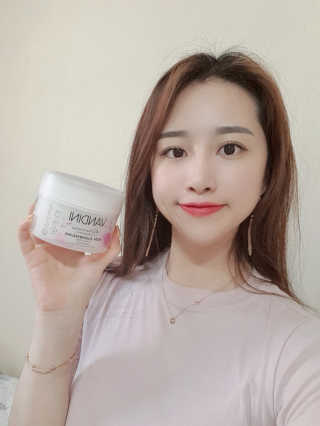 반디니 퓨리티 슈가 바디스크럽 — 5점을 준 리뷰어가 2020년 8월 올린 사용 사진