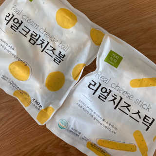 가치식탁 리얼치즈스틱, 리얼크림치즈볼 — 5점을 준 리뷰어가 2020년 8월 올린 사용 사진