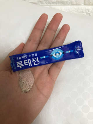 서울약사신협_내몸애눈건강루테인_2g x 50포 — 5점을 준 리뷰어가 2020년 8월 올린 사용 사진