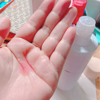 어글리프루프 에센스 스탑디어글리 레드모먼트 에센스 120ml — 5점을 준 리뷰어가 2020년 10월 올린 사용 사진