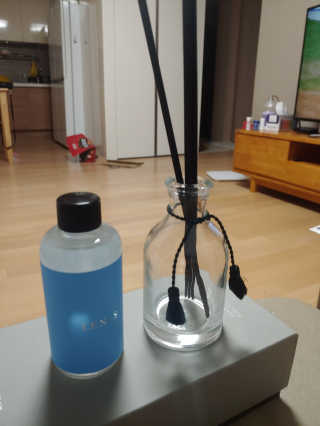 레나스 프리미엄 아로마 디퓨저 200ml  [1SET] — 4점을 준 리뷰어가 2020년 10월 올린 사용 사진