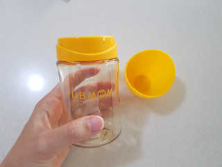 유비맘 PPSU 젖병 노꼭지_200ml_컬러 랜덤 발송 — 5점을 준 리뷰어가 2020년 6월 올린 사용 사진