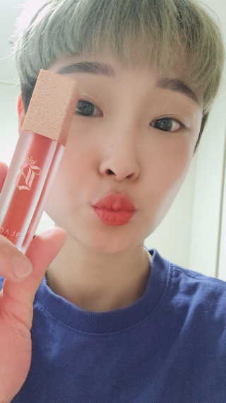 [블랙루즈] 에어 핏 벨벳틴트7 택1+랜덤1 — 5점을 준 리뷰어가 2020년 11월 올린 사용 사진