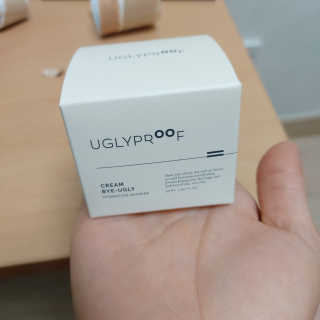 어글리프루프 크림 바이어글리 하이드레이션 샤워 50ml — 4점을 준 리뷰어가 2020년 12월 올린 사용 사진