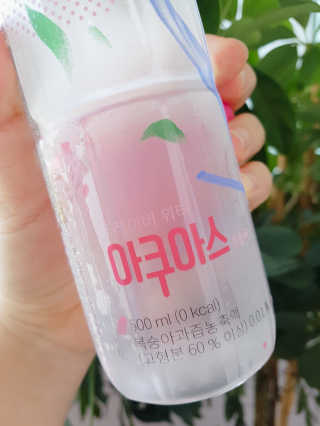 아쿠아스 플레이버워터 [아쿠아스] 제로칼로리 플레이버워터 복숭아/청포도 1BOX 20개입 — 5점을 준 리뷰어가 2020년 7월 올린 사용 사진