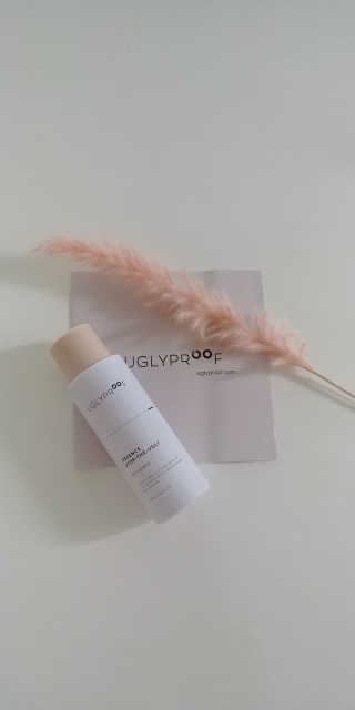 어글리프루프 에센스 스탑디어글리 레드모먼트 에센스 120ml — 4.5점을 준 리뷰어가 2020년 8월 올린 사용 사진