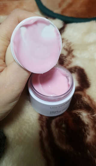 어글리프루프 크림 스탑디어글리 핑크모먼트 50ml — 4점을 준 리뷰어가 2020년 10월 올린 사용 사진