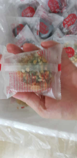 오메기명가 제주도 산지직송 오메기떡 60g x 16개입 — 3점을 준 리뷰어가 2020년 5월 올린 사용 사진