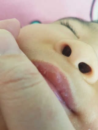 [후르디아] 올리브영 꿀과즙 립밤 2종 (블루베리/석류) — 5점을 준 리뷰어가 2020년 12월 올린 사용 사진