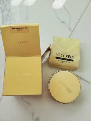 VELY VELY 아우라 허니 글로우 쿠션 — 5점을 준 리뷰어가 2020년 4월 올린 사용 사진