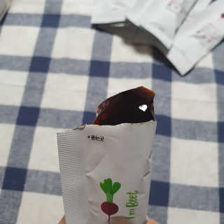 유유네이처 머빈스 젤리 레드비트 콜라겐 — 5점을 준 리뷰어가 2020년 8월 올린 사용 사진